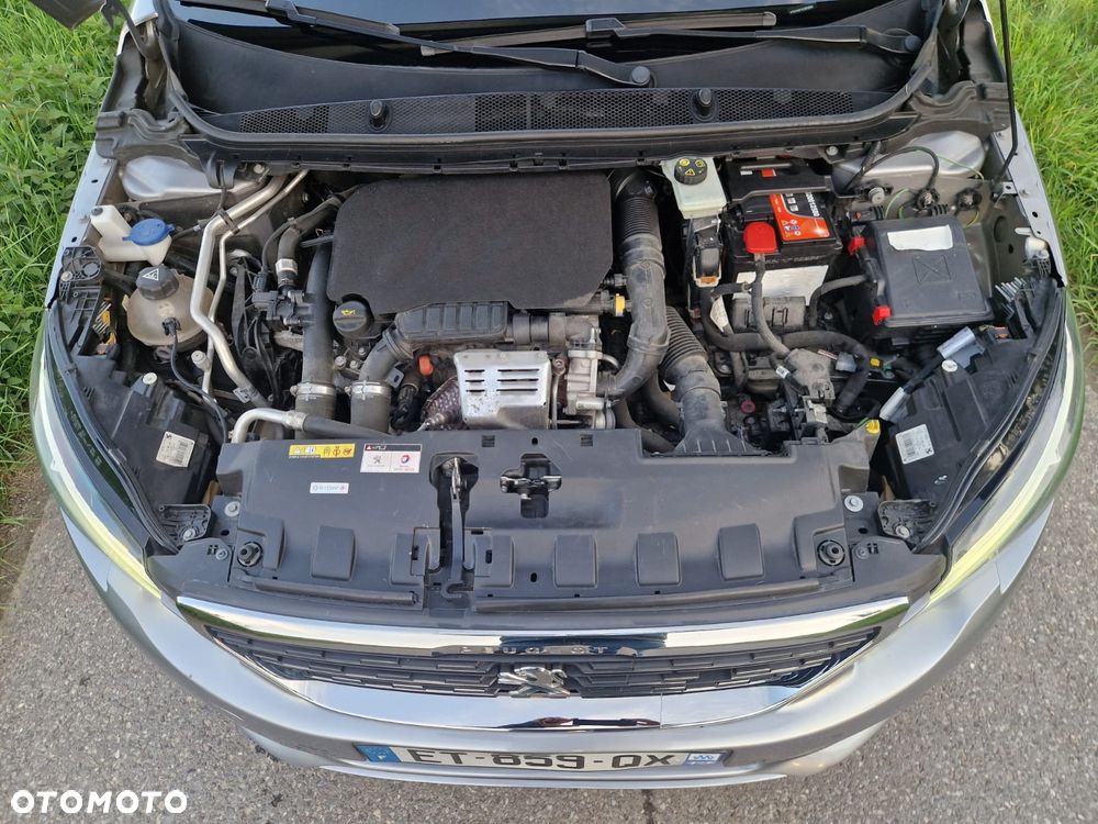 Peugeot 308 - 40