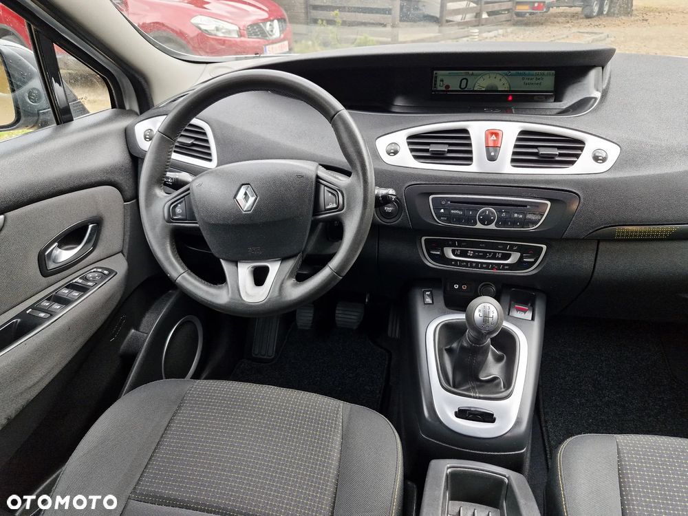 Renault Scenic 1.6 16V 110 Dynamique - 10