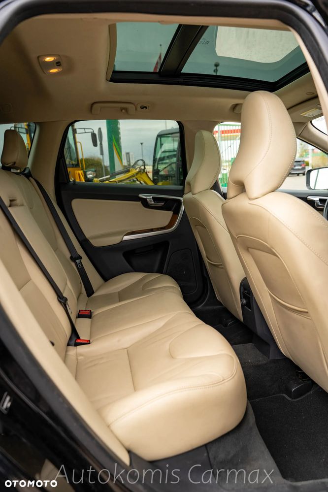 Volvo XC 60 T5 Geartronic Momentum - 21