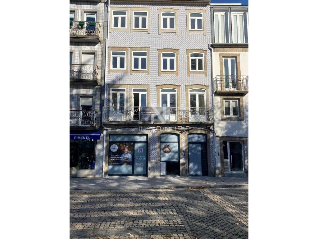 Loja para comércio na Avenida Central, Braga - Grande imagem: 2/5