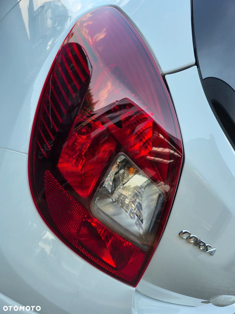 Opel Corsa 1.4 16V Color Edition - 16