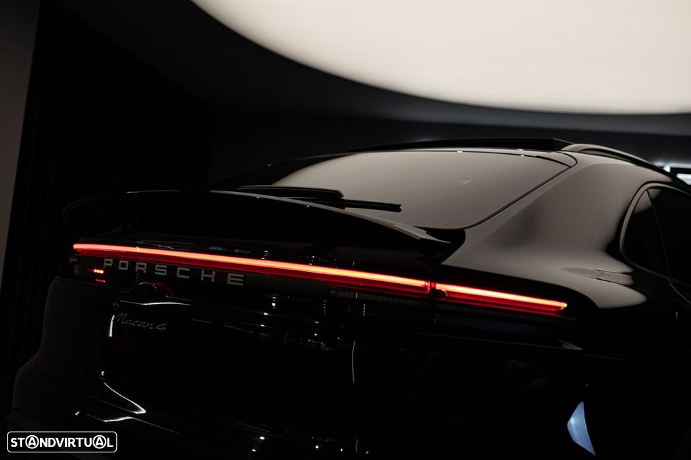 Porsche Macan Electric 4 - 47