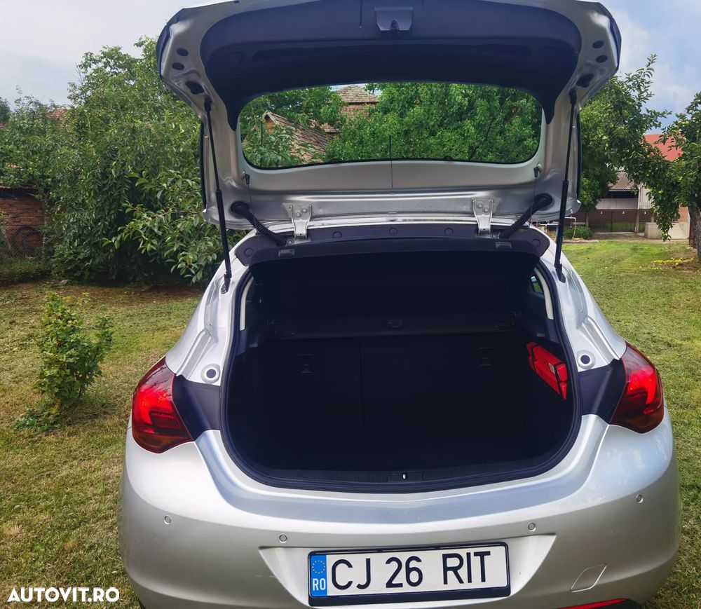 Opel Astra 1.4 Turbo Cosmo - 4