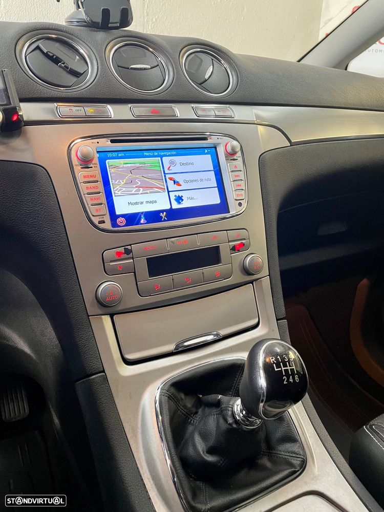 Ford S-Max 2.0 TDCi Titanium 7L - 21