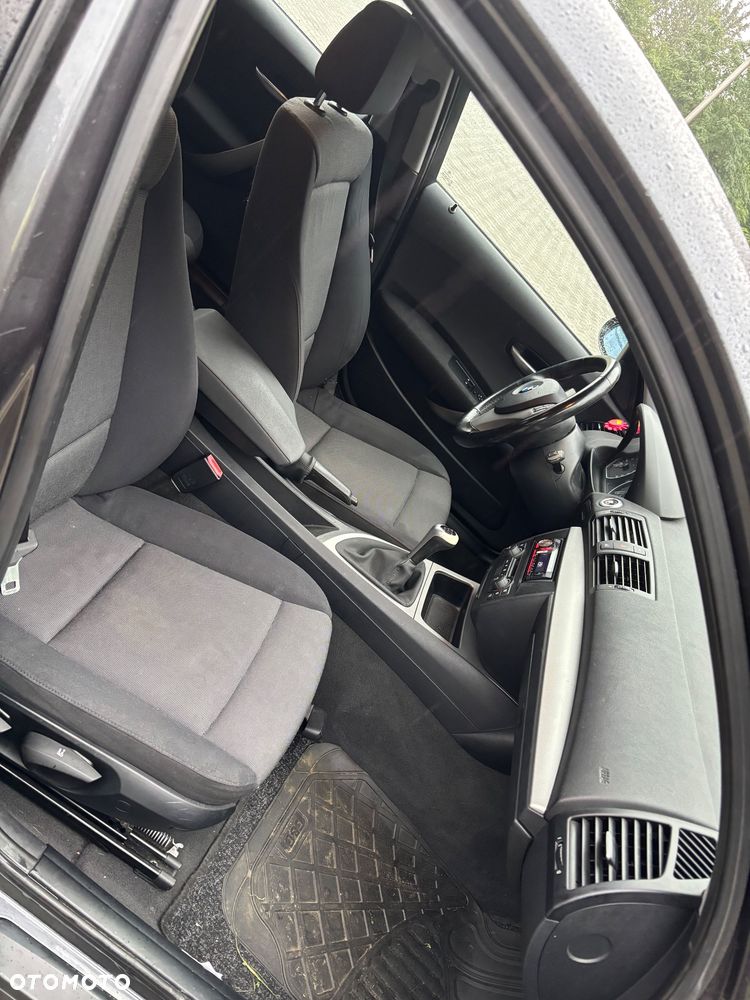 BMW Seria 1 - 10
