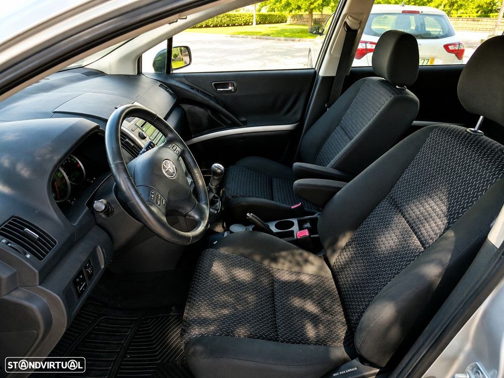 Toyota Corolla Verso 1.6 VVT-i - 13