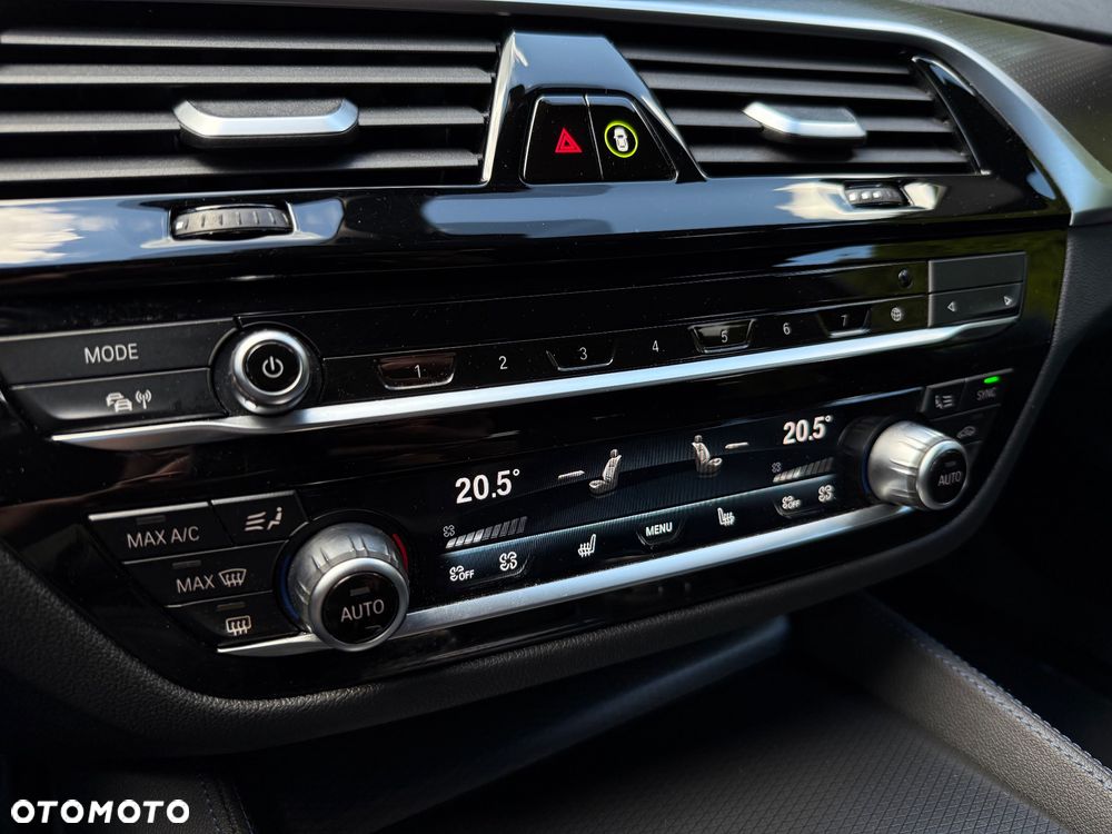 BMW Seria 5 530i Touring M Sport Edition - 22