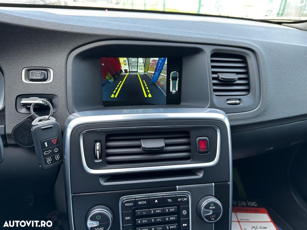 Volvo V60 D6 Plug-In-Hybrid AWD Geartronic Pure Limited - 11