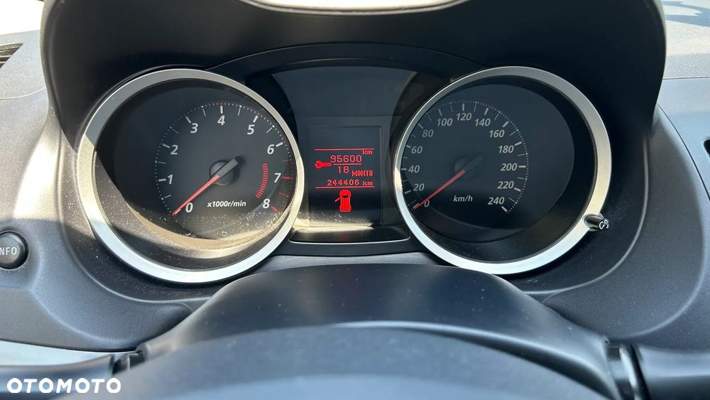Mitsubishi Lancer 1.5 Inform - 7