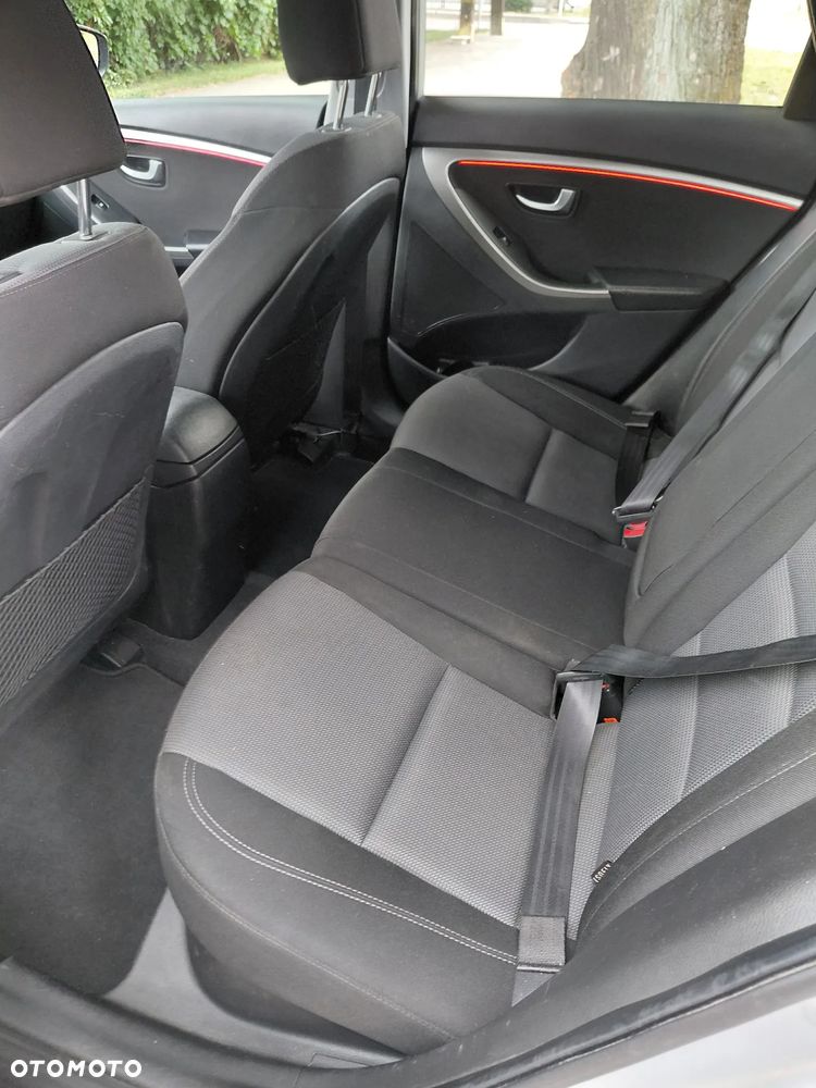 Hyundai i30 blue 1.6 CRDi Classic - 7