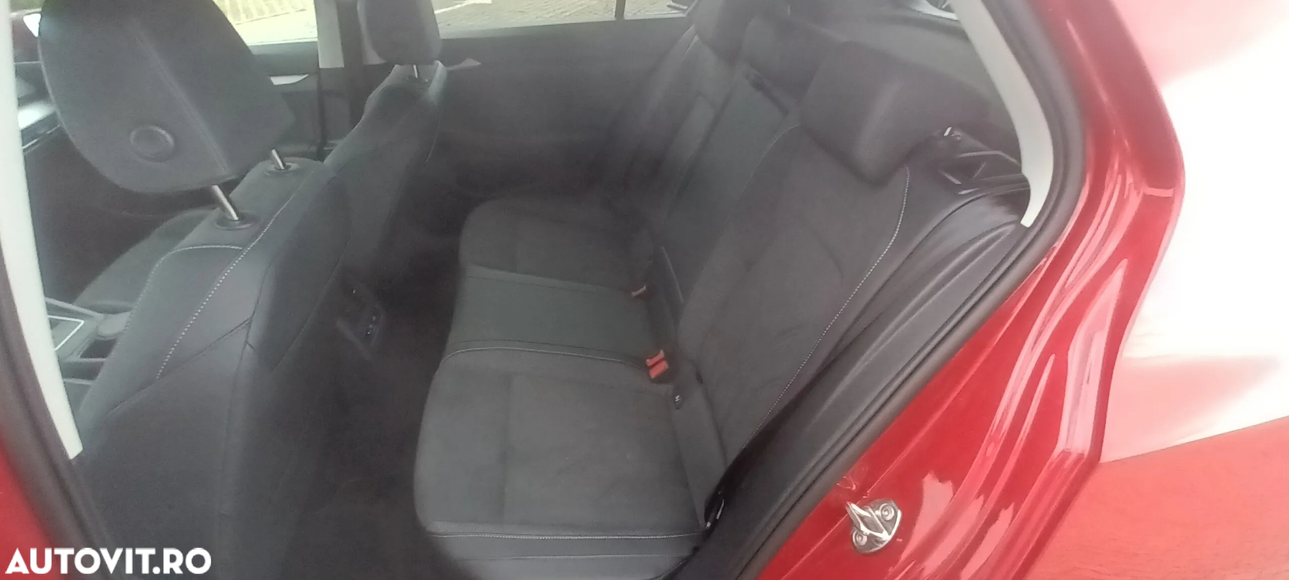 Volkswagen Golf 2.0 TDI DSG Advanced - 8
