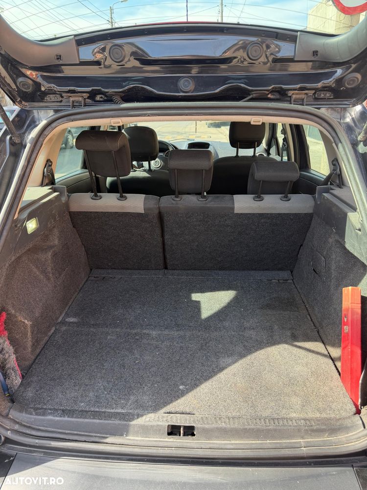 RENAULT Clio 2011 — imagine 8