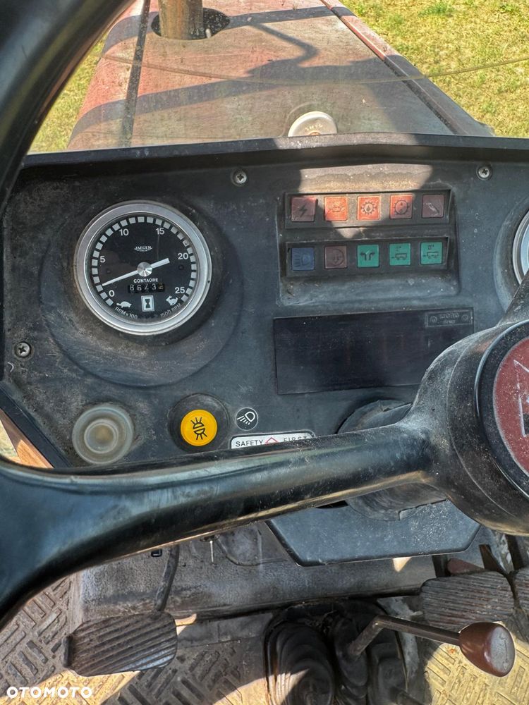 Massey Ferguson 698 - 18