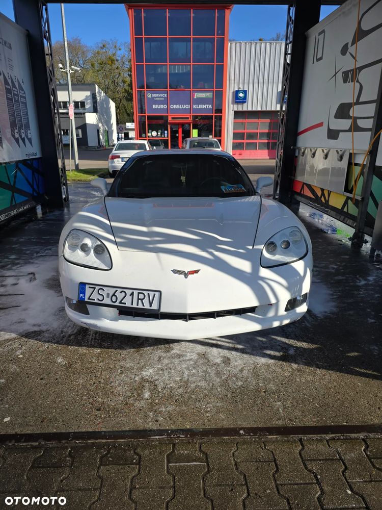 Chevrolet Corvette - 3