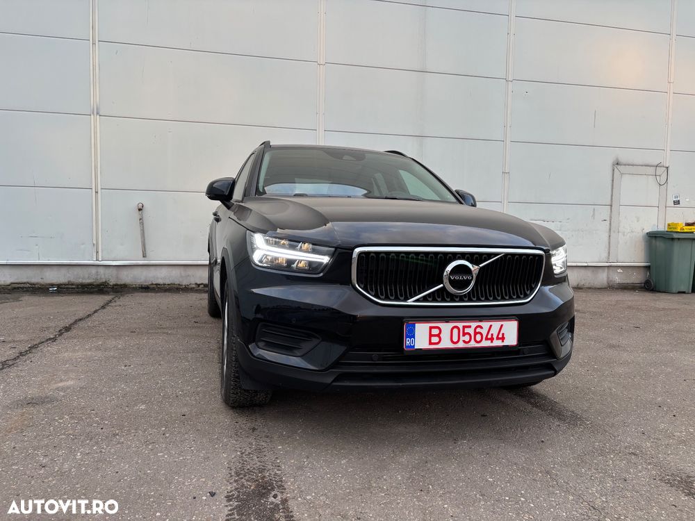 Volvo XC 40 T2 Plus Dark - 2