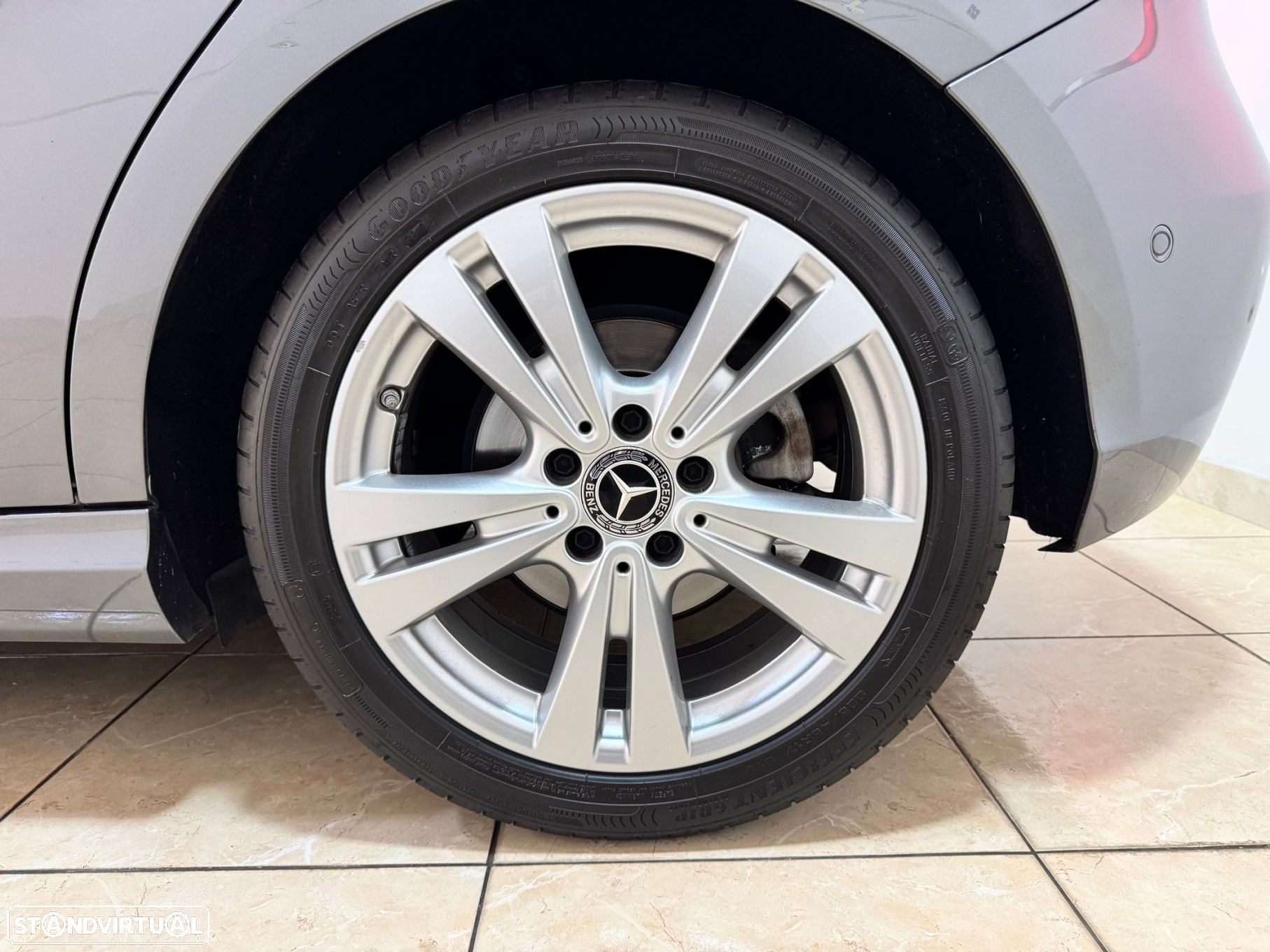 Mercedes-Benz A 180 d Urban - 5