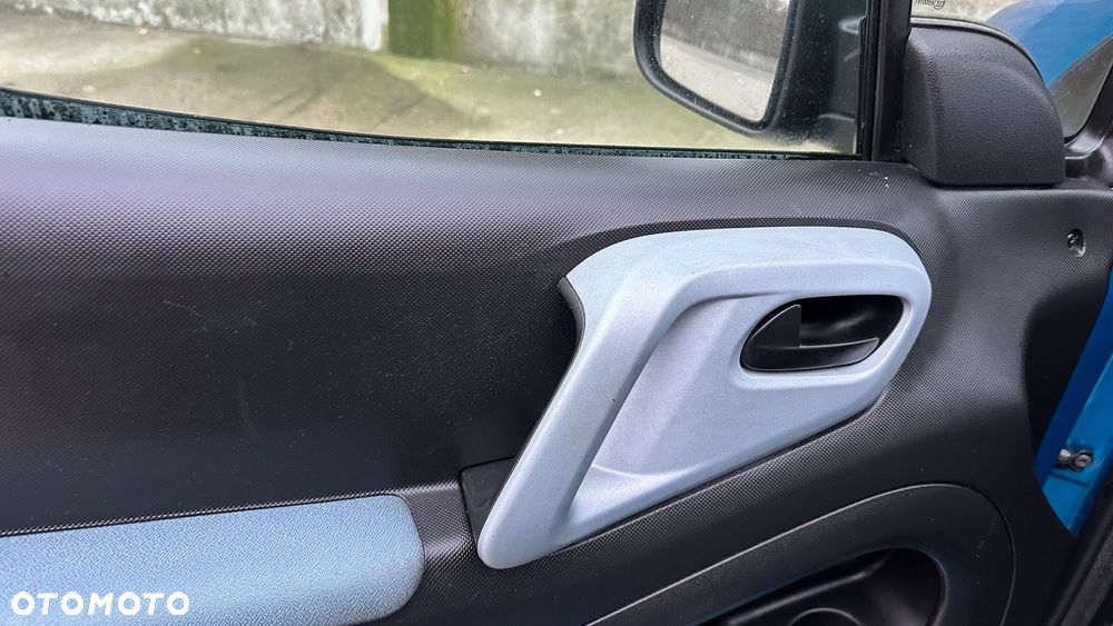 Citroën Berlingo Multispace e-HDi 90 FAP EGS6 Exclusive - 10
