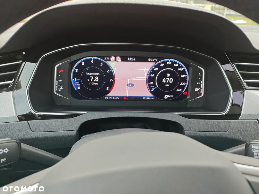 Volkswagen Passat - 8