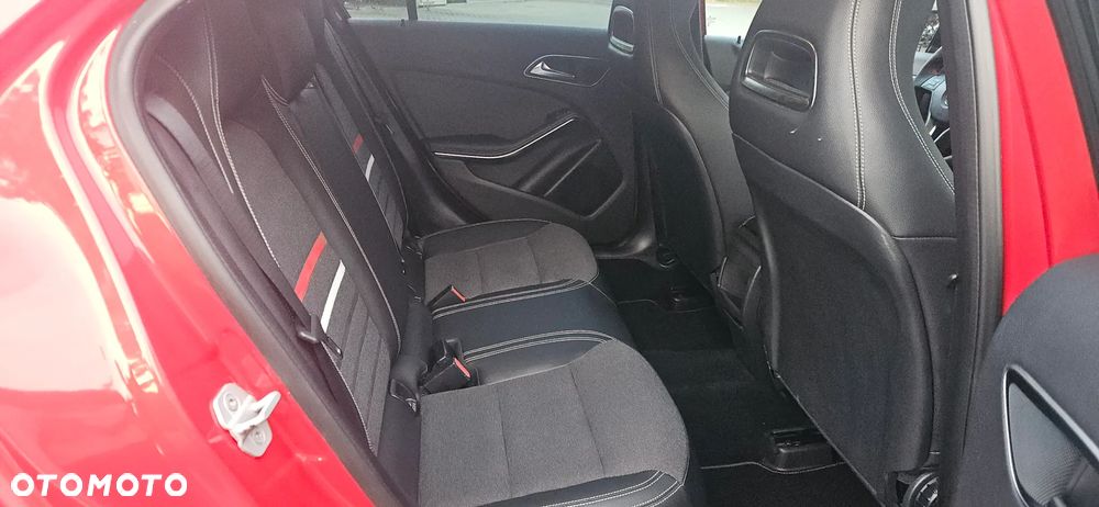 Mercedes-Benz Klasa A 180 (BlueEFFICIENCY) AMG Sport - 30