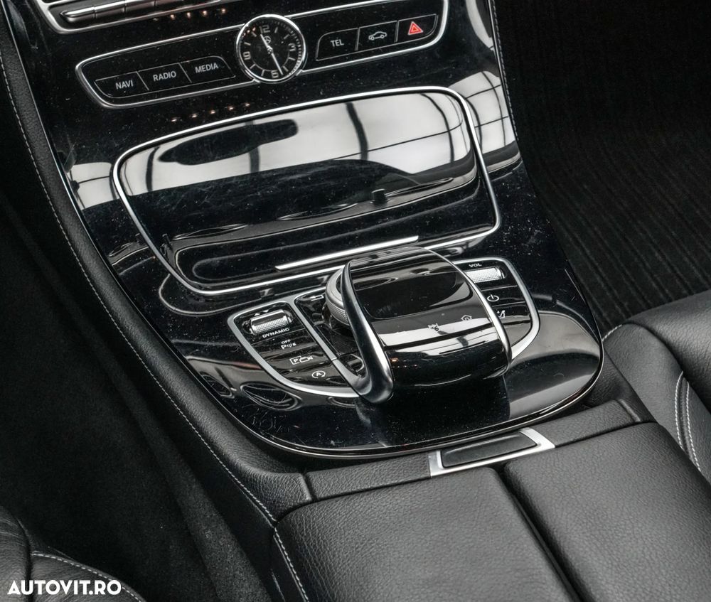 Mercedes-Benz E 200 d T 9G-TRONIC AMG Line - 21