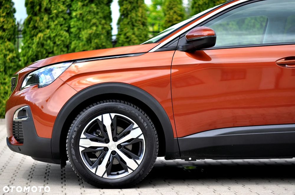 Peugeot 3008 1.2 PureTech Allure S&S - 8