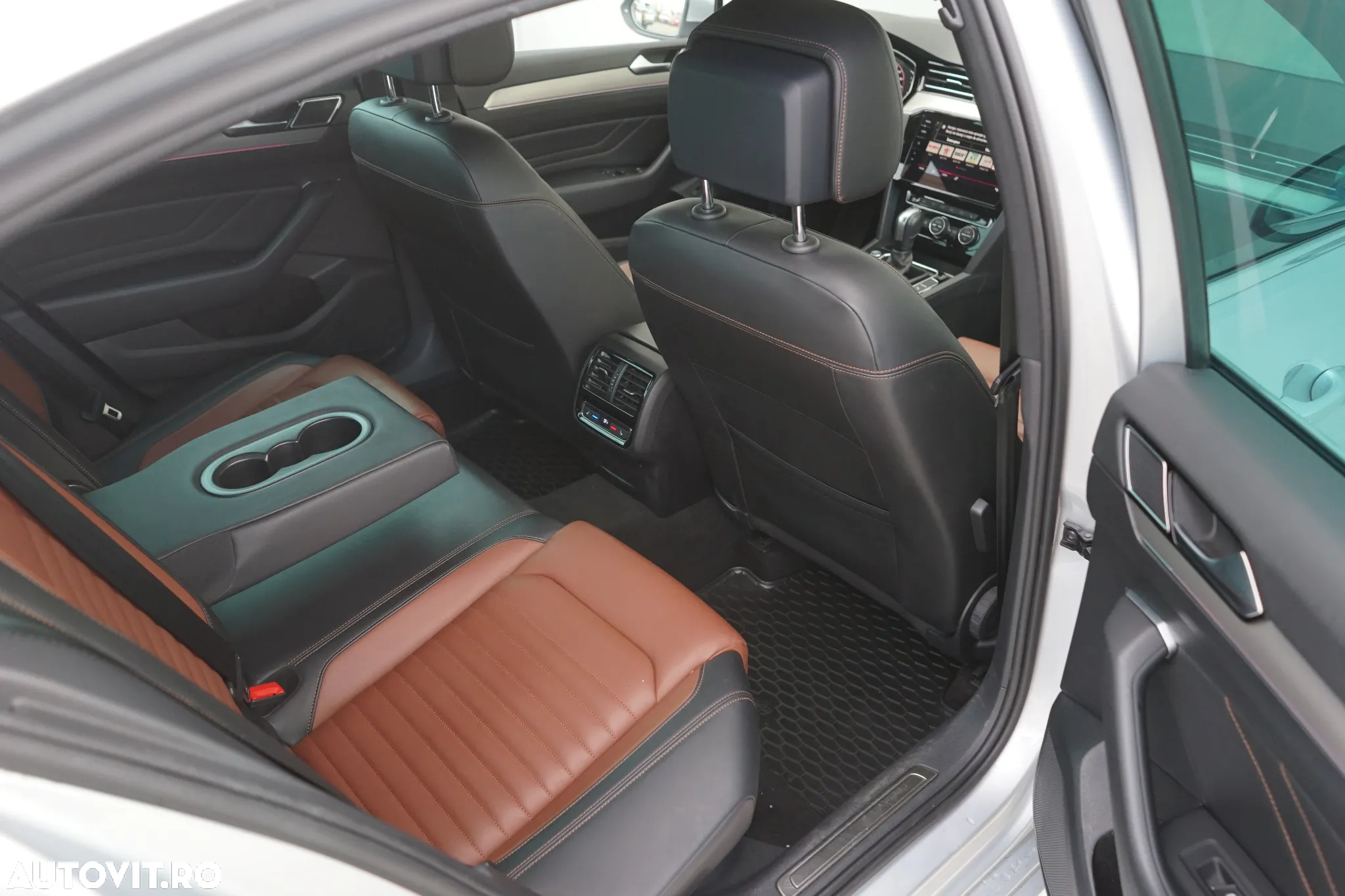 Volkswagen Passat - 26