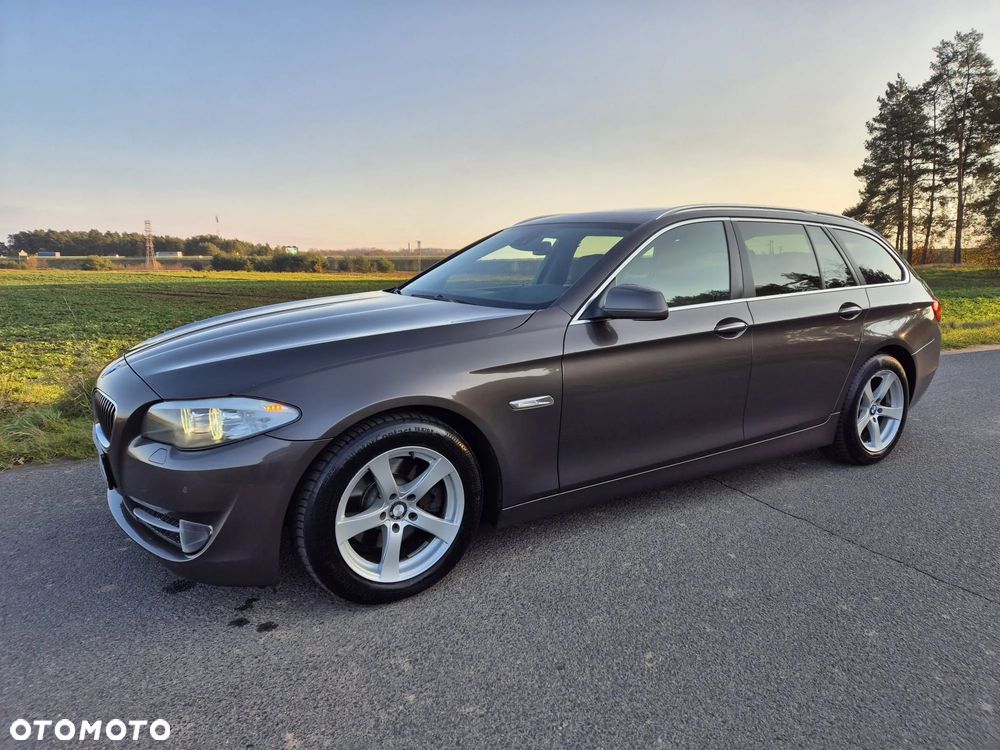 BMW Seria 5 520d Luxury Line - 8