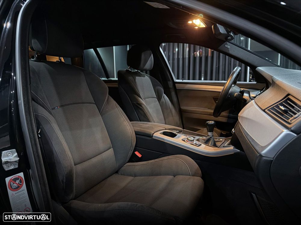 BMW 525 d Pack M - 34