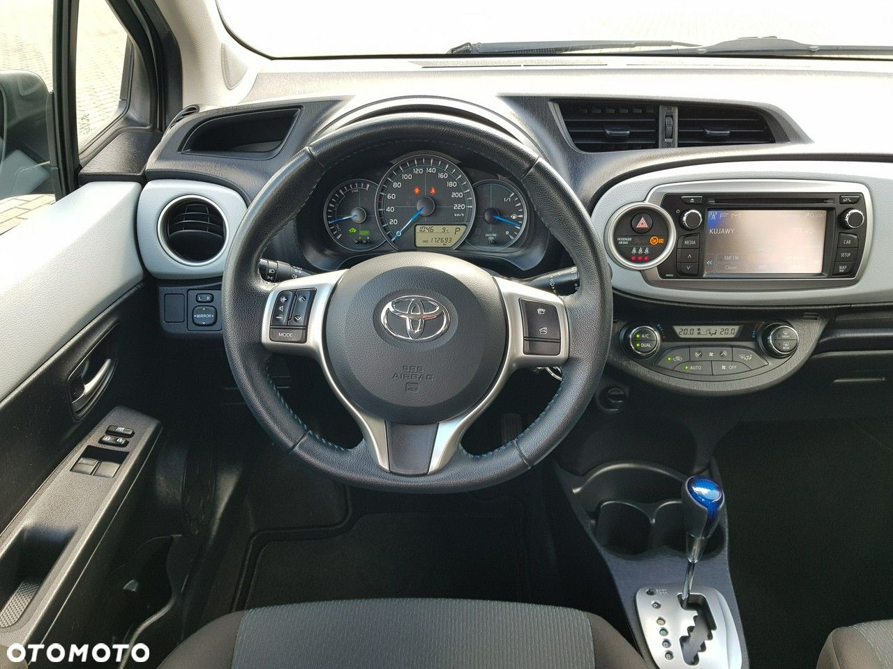 Toyota Yaris - 13