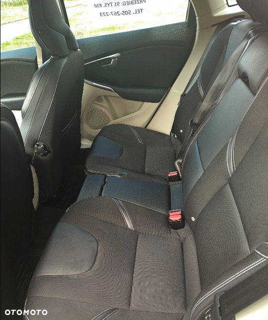 Volvo V40 T3 Momentum - 6
