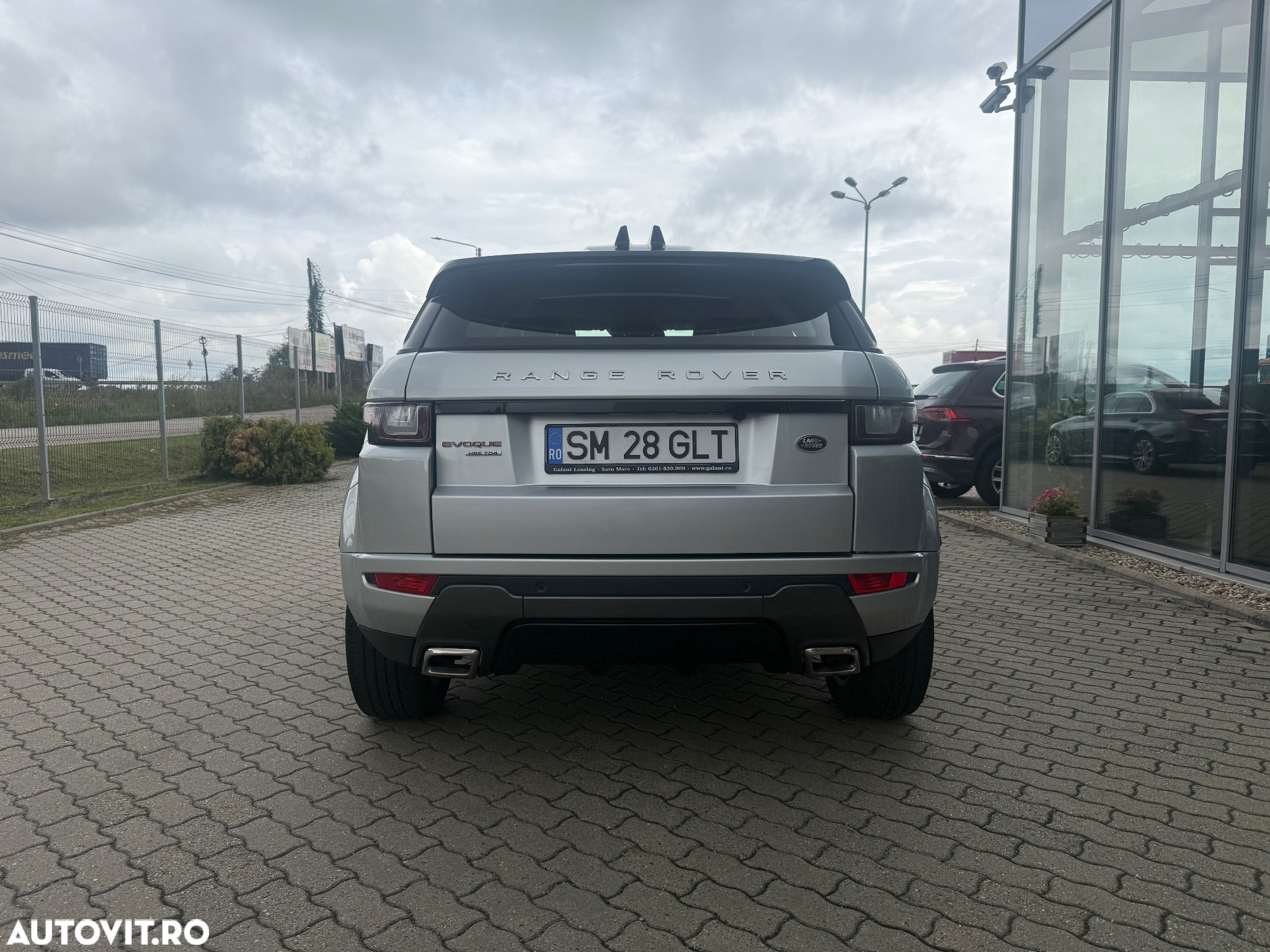 Land Rover Range Rover Evoque 2.0 D150 R-Dynamic HSE - 12
