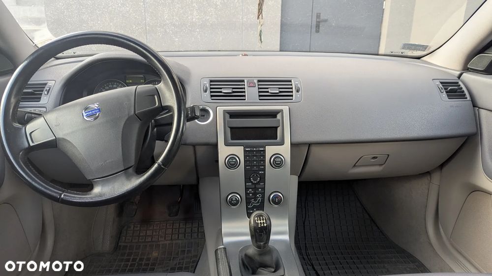 Volvo S40 2.0D - 11