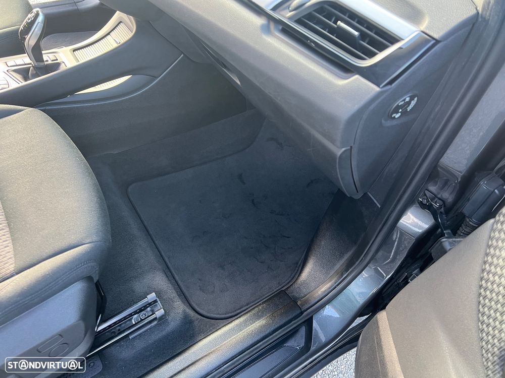 BMW X1 16 d sDrive Corporate Edition Auto - 24