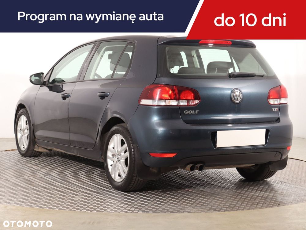 Volkswagen Golf - 6