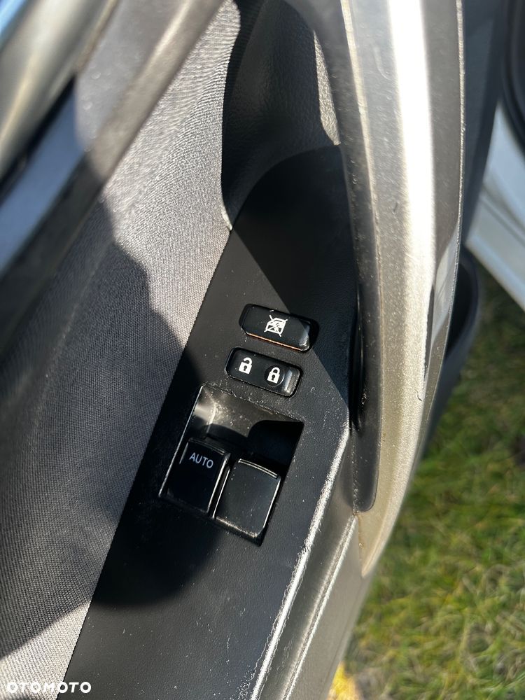 Toyota Auris 1.8 HSD Luna - 14