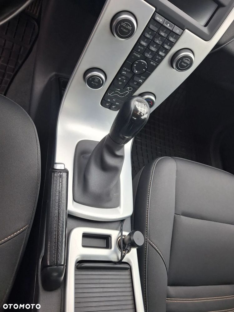 Volvo S40 2.0D Momentum - 27