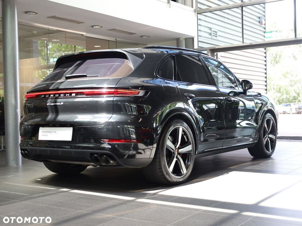 Porsche Cayenne - 4