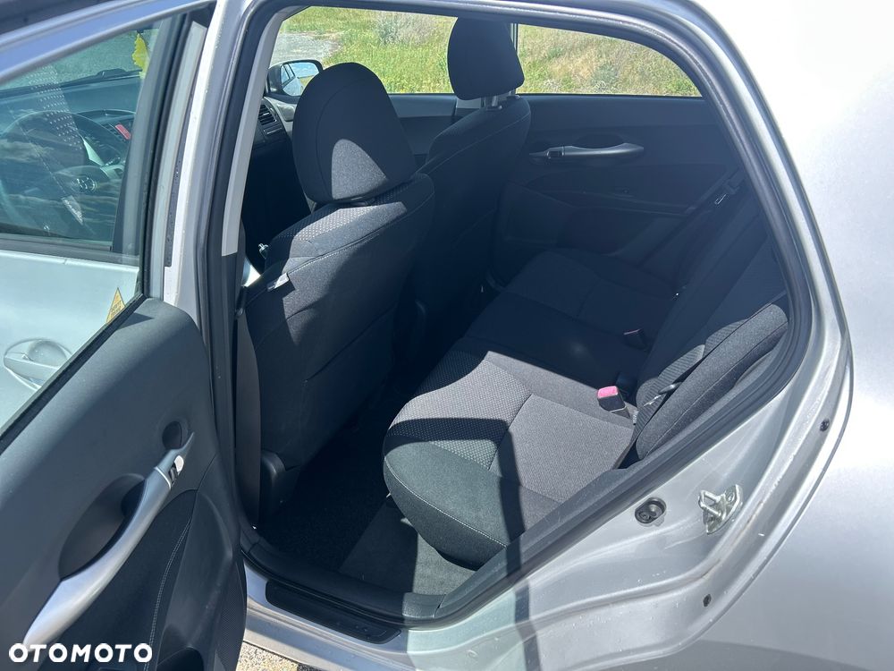 Toyota Auris 2.0 D-4D - 14