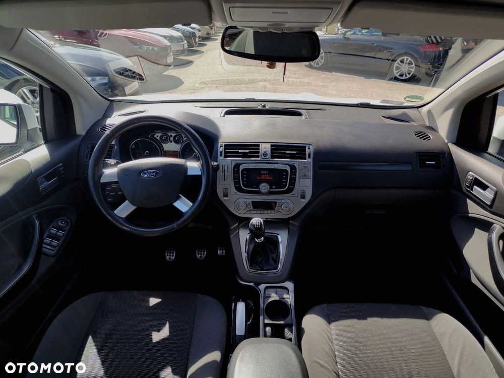 Ford Kuga - 8