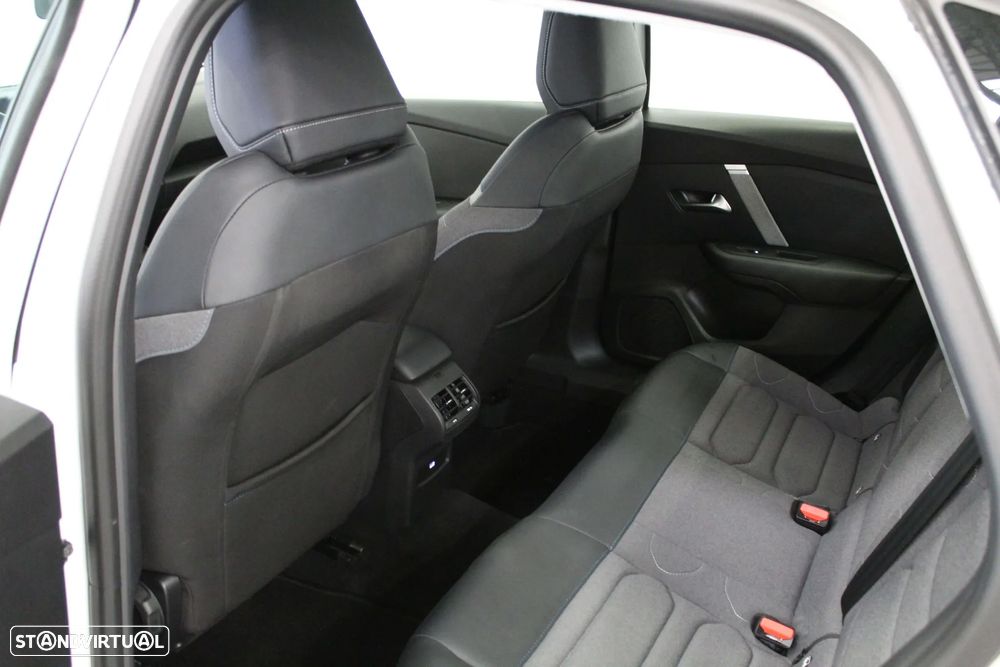 Citroën C4 X 1.2 PureTech Plus EAT8 - 7