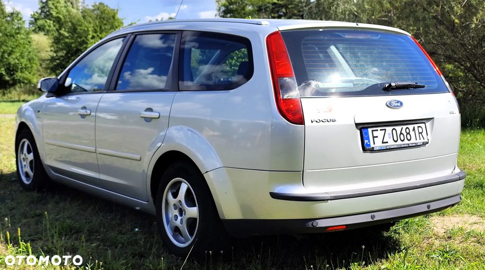 Ford Focus 1.6 TDCi DPF Ghia - 7