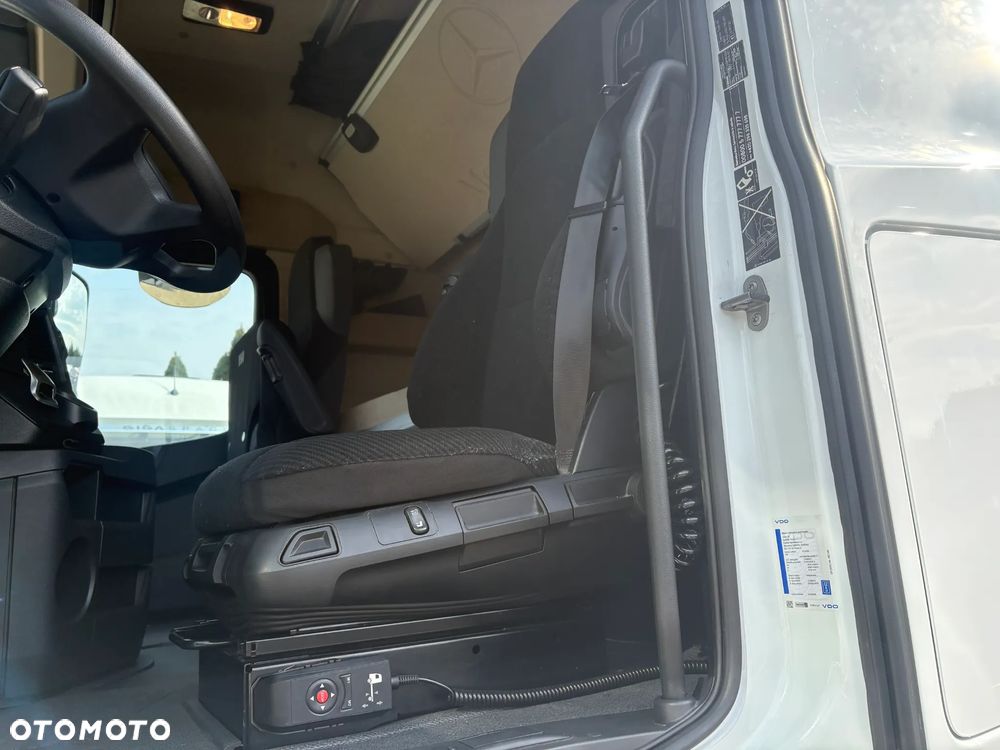 Mercedes-Benz Actros L - 14