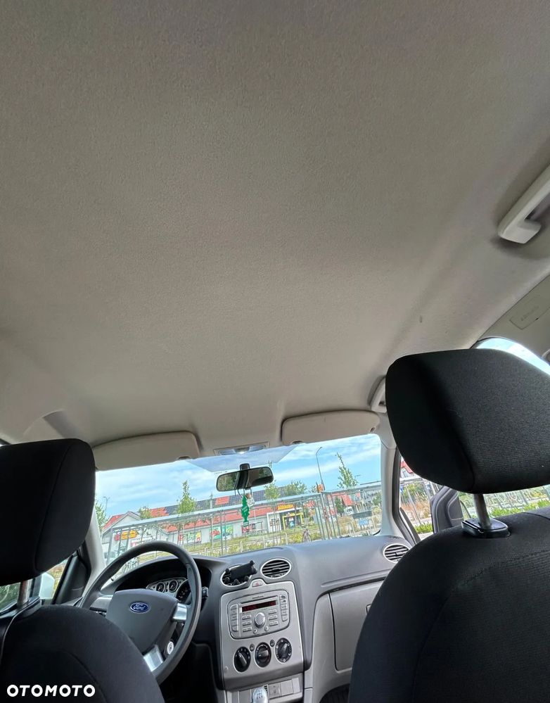 Ford Focus 1.6 Trend - 9