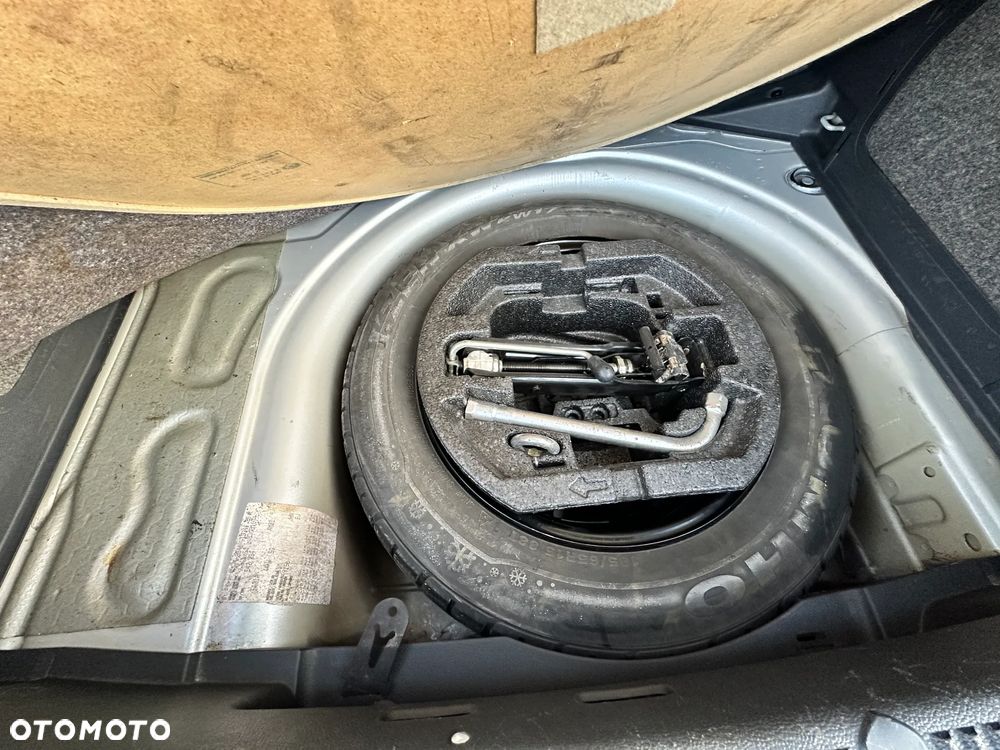 Skoda Fabia 1.2 HTP Ambiente - 23