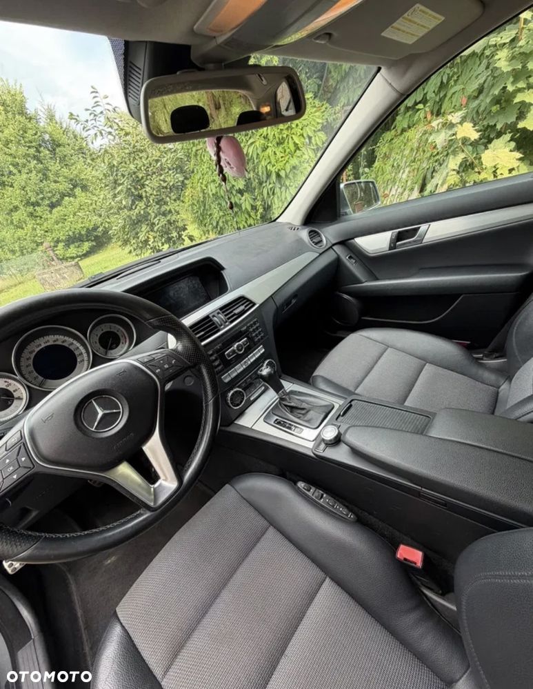 Mercedes-Benz Klasa C 250 CGI BlueEff Avantgarde - 5