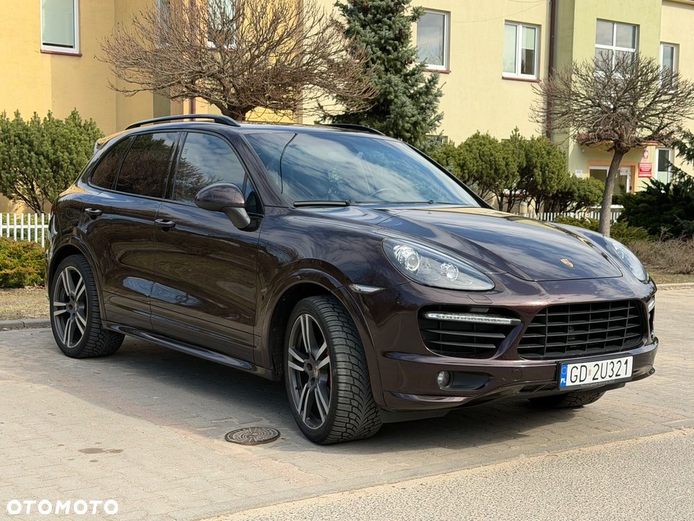 Porsche Cayenne - 4