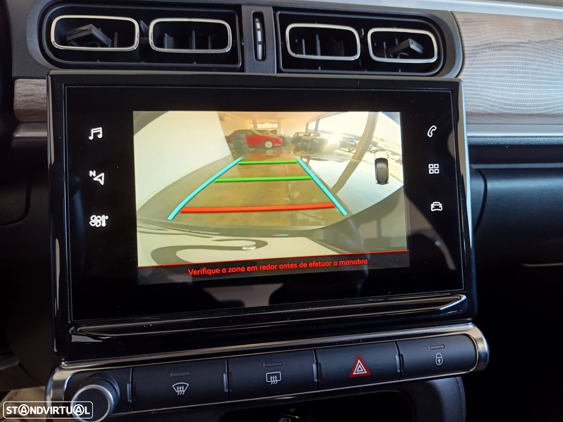 Citroën C3 1.2 PureTech Shine Pack EAT6 - 19