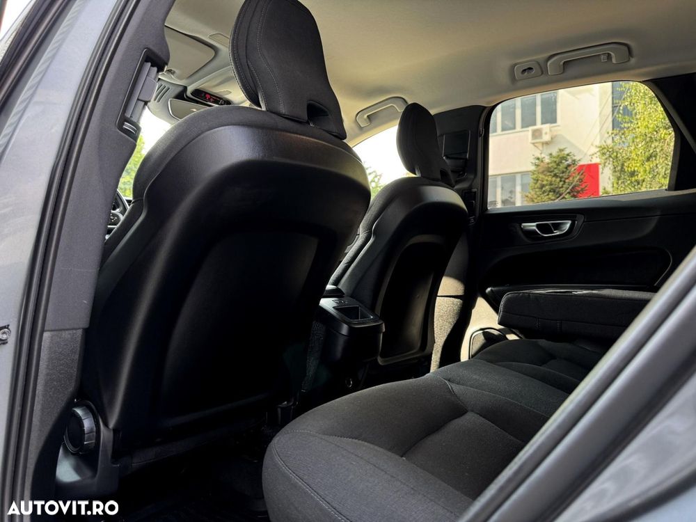 Volvo XC 60 - 25