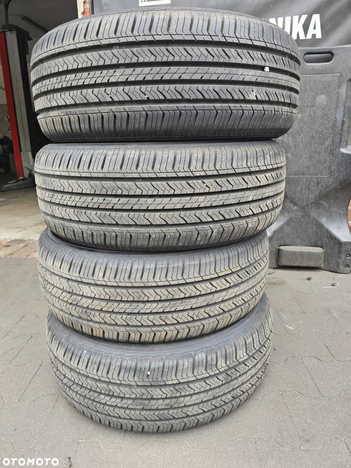 MAXXIS 215/55R17 94V BRAVO HP M3 (7mm) (2024r.) - 1