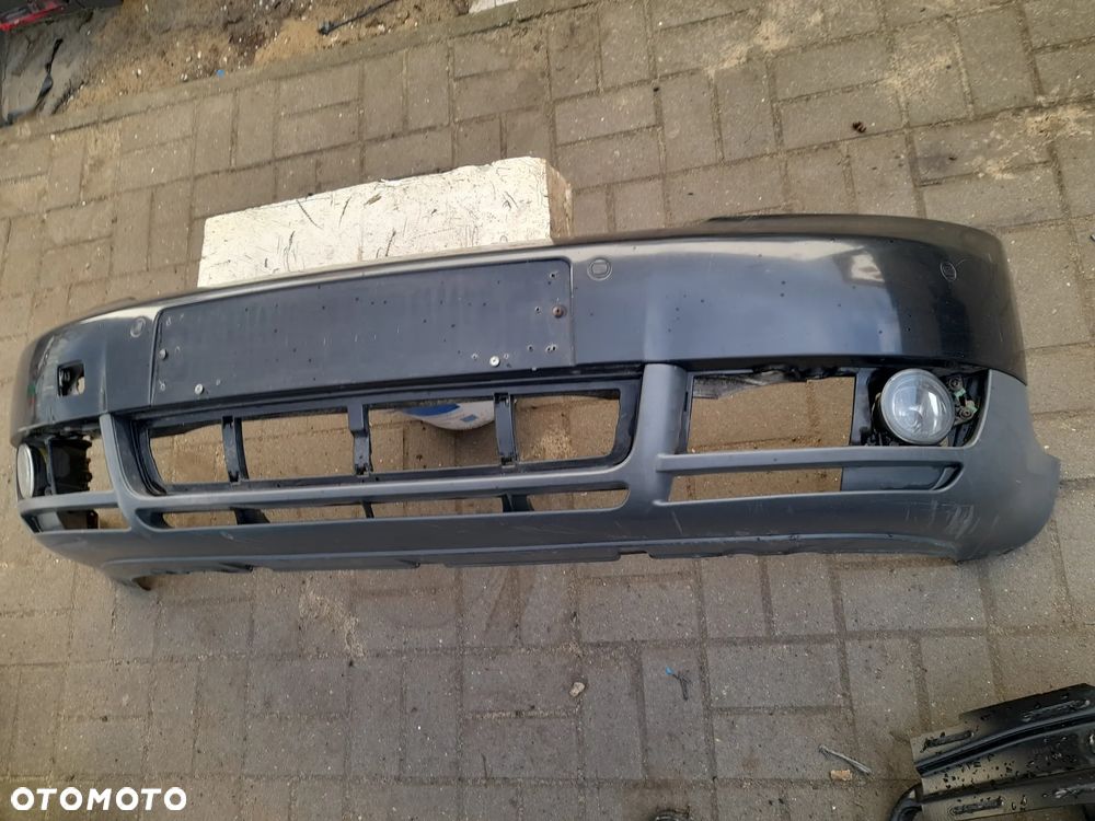 AUDI A4 B6 ZDERZAK PRZEDNI PRZÒD PDC
